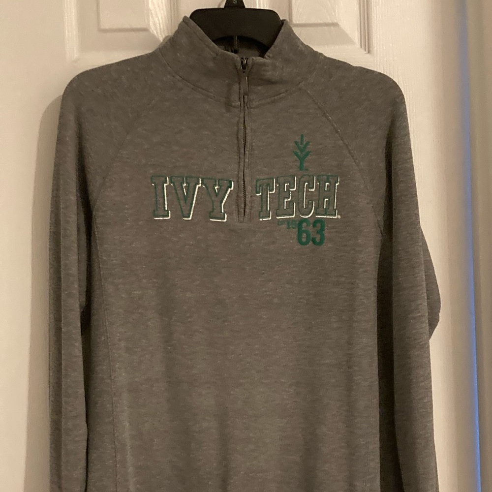 Sweat shirt
